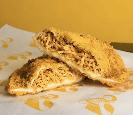 EMPANADA POLLO Y QUESO