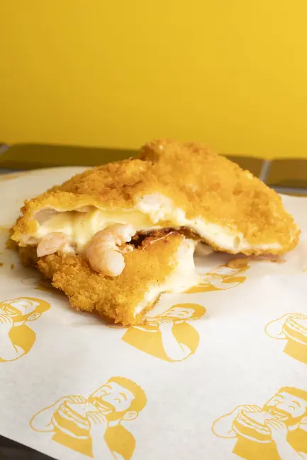 EMPANADA DE CAMARON